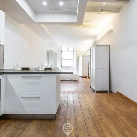 Old Town Loft Apartment *